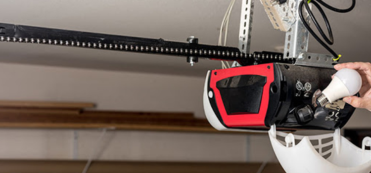 automatic garage door opener repair in Nuevo