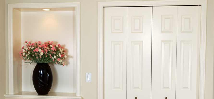residential closet door repair in Nuevo